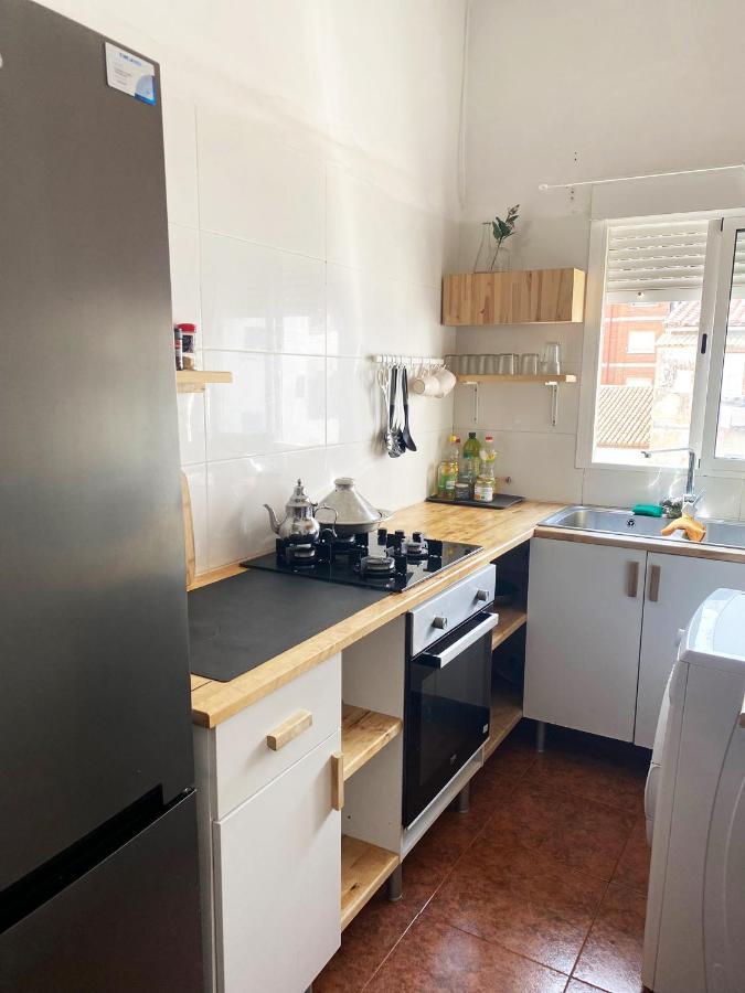 Rooms In La Petxina Valencia In Shared Apartment Exterior photo